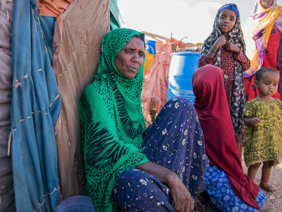 Kvinnor och barn i Somalia.