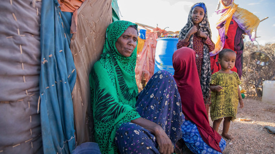 Kvinnor och barn i Somalia.