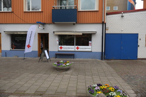 bild av röda korsets lokal på sevedsplan från utsidan