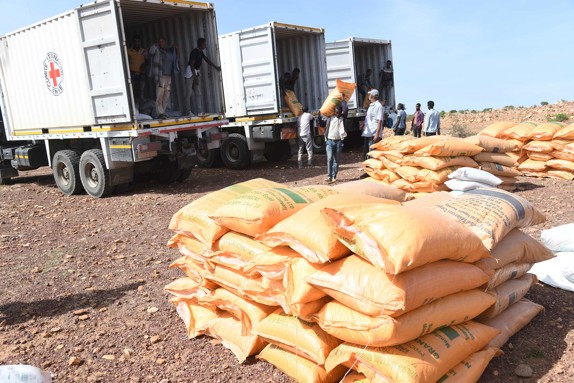 Hjälpsändning kommer fram till norra Etiopien
