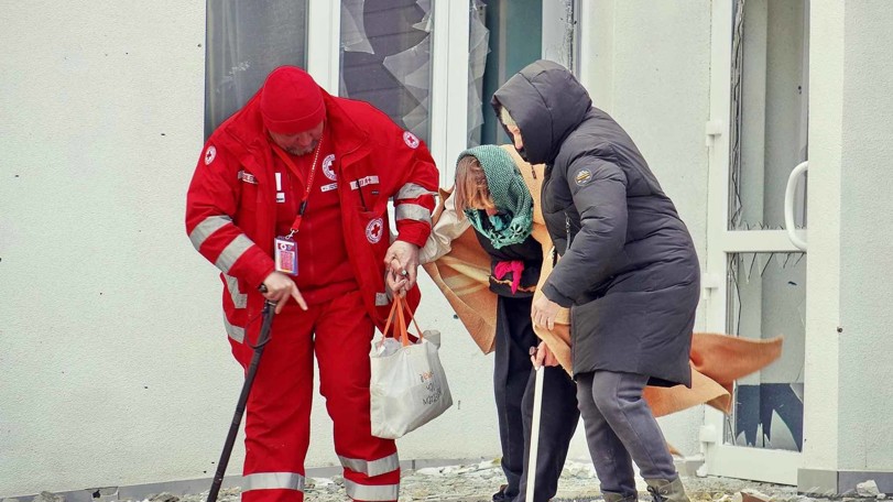 Den 24 februari 2022 eskalerade striderna i Ukraina. Vi har varit där sedan dess och vi fanns även på plats långt innan. Vår hjälpinsats går vidare så länge vi behövs.