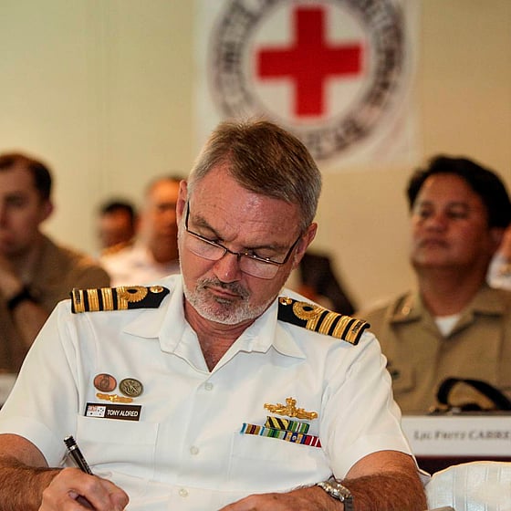 Marinsoldater utbildas i krigets lagar till havs.