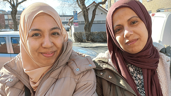 bild på två kvinnor, Maryam och Samah, som förekommer i artikeln. 