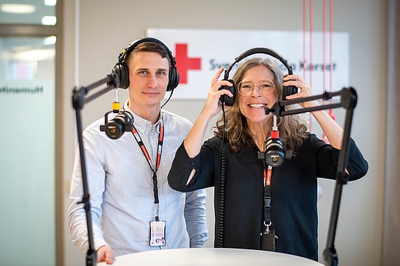 Röda Korset podd - Jack Nordholm och Anna Lithander.