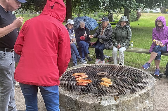 Korvgrillning och rödakorsare