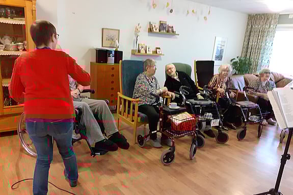 Musikbesök på Gudarpsgården