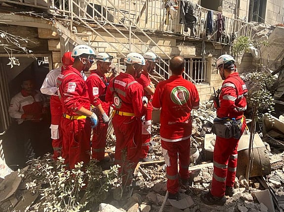 Räddningsarbetare i Iranska Röda Halvmånen