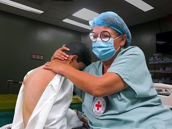 Vår sjuksköterska hjälper i Mellanöstern.