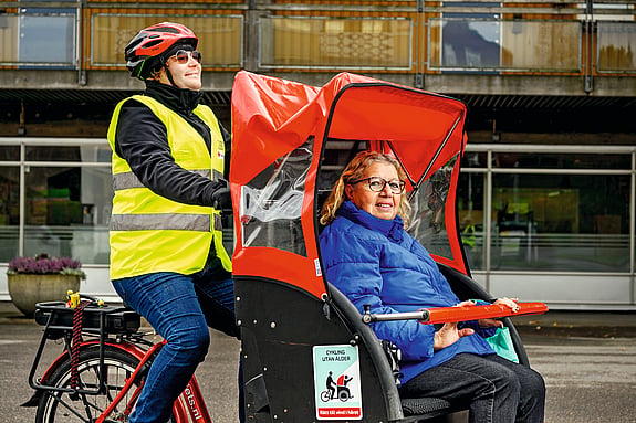 Cykling utan ålder med Röda Korset i Bergsjön.