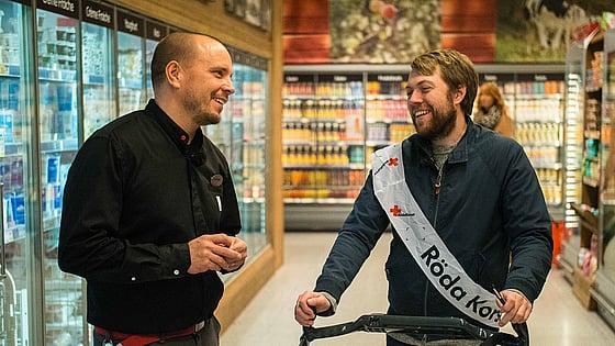 ICA-handlare och Röda Korsare.