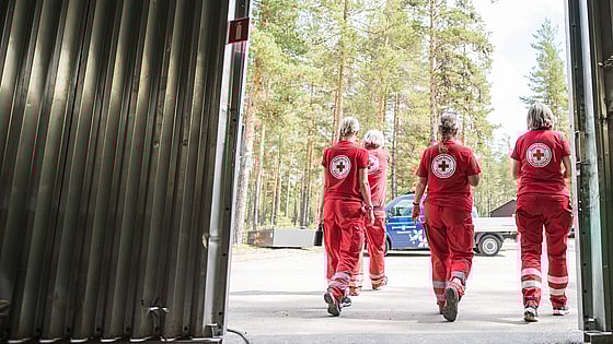 Arbeta på Röda Korset.