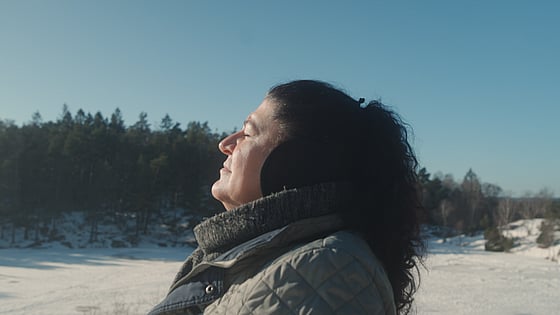 En kvinna i solen