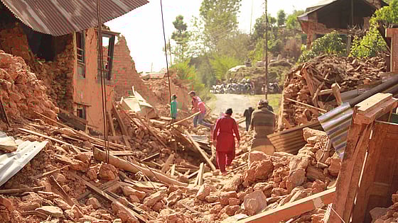 Raserade hus efter naturkatastrof i Nepal