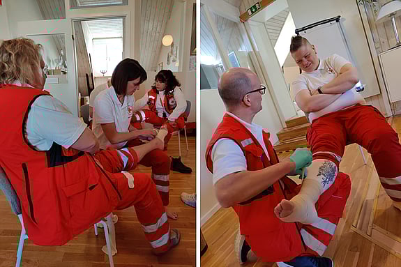 Michael och Anna tränar på att linda fotled.