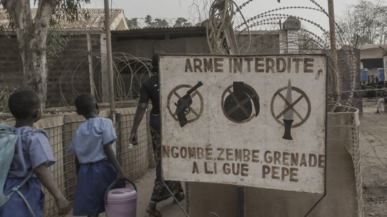 Barn går in till sjukhus i Mali