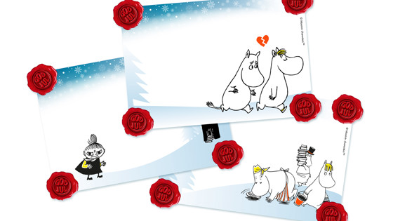 Julklappsetiketter och julklappar.