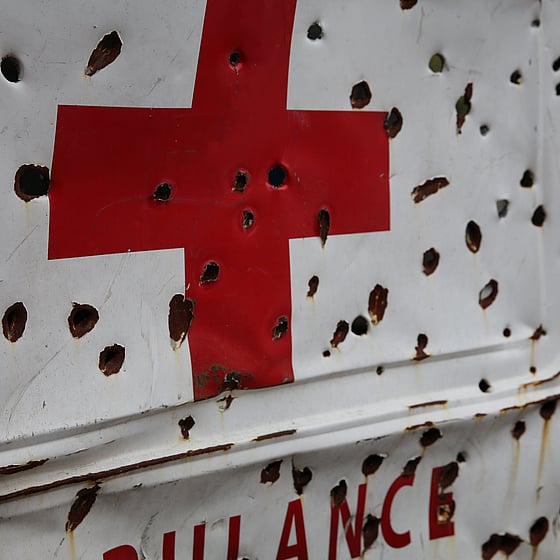 Beskjuten ambulans - brott mot krigets lagar