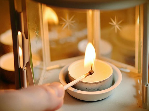 Värmeljus används vid strömavbrott